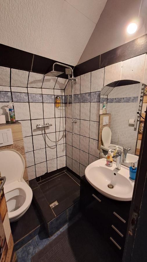 Sárkány Lak Diosd Exterior foto